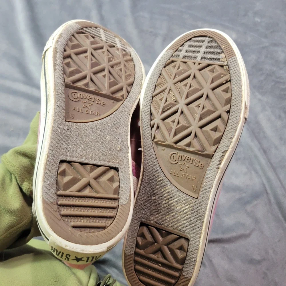 Converse All Star Chuck Taylor Pink High Top Sneakers Kids‎ Size 1.5 Youth